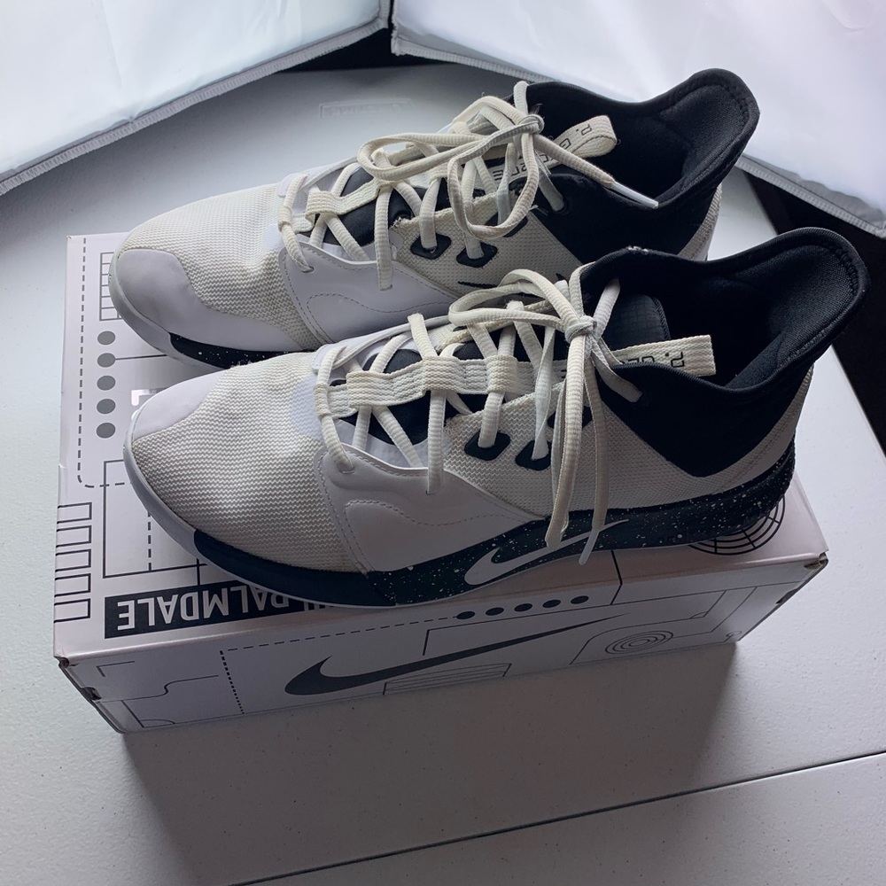 PG 3 TB White Black Size 10.5 Used Only on Court
